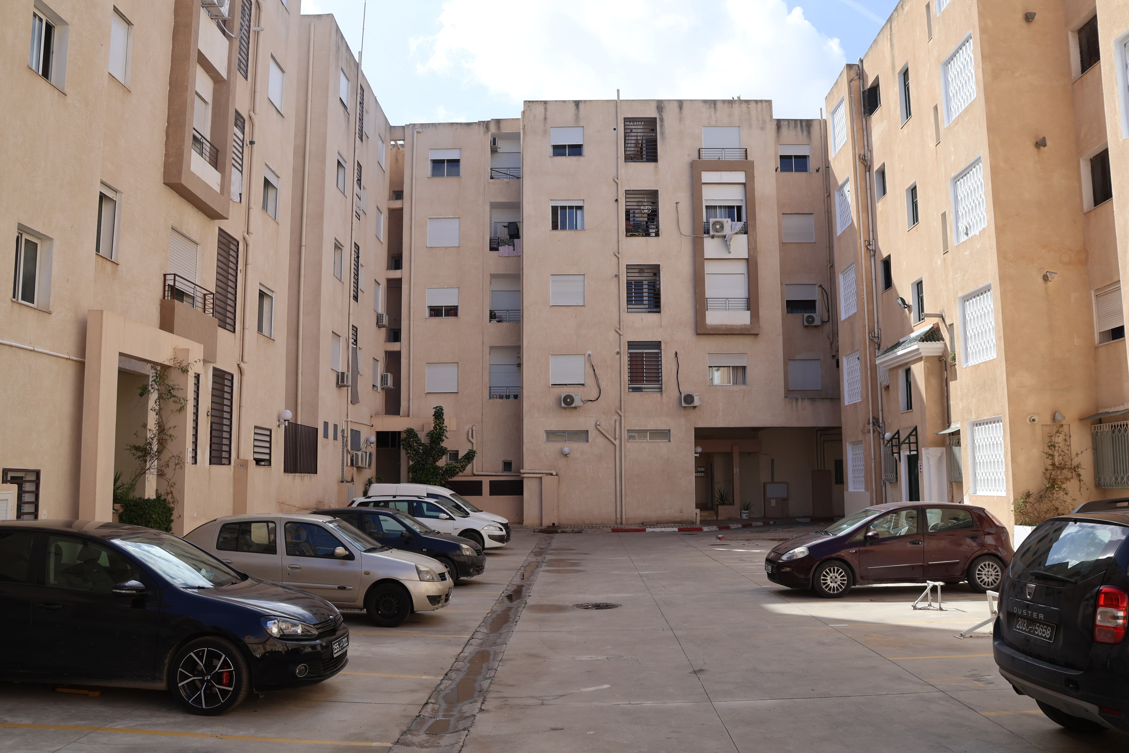 Appartement S+3 à Vendre – 2ᵉ Étage Résidence Essaraya Ben Arous - Image 1