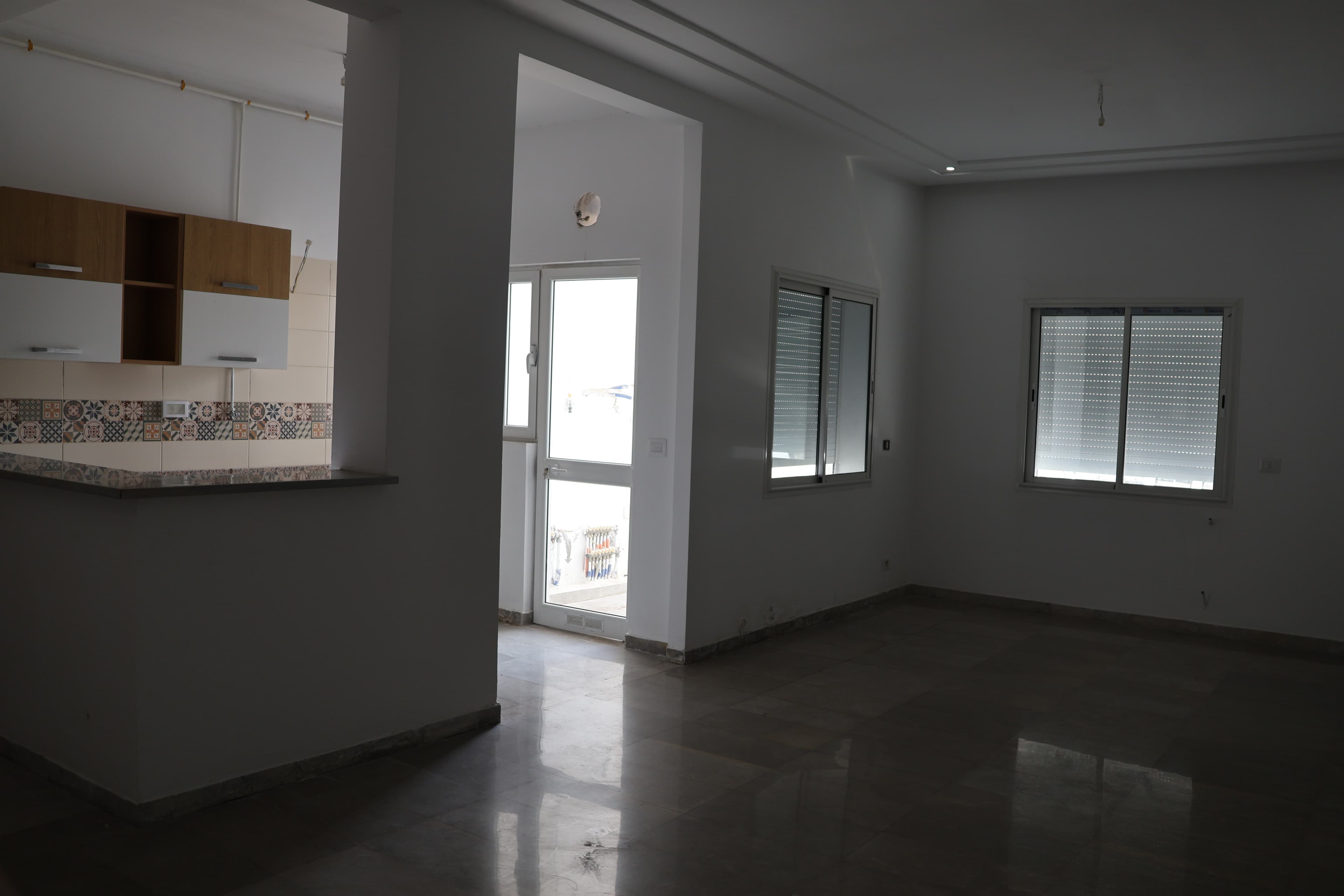 Appartement S+3 à Vendre – 2ᵉ Étage Résidence Essaraya Ben Arous - Image 4