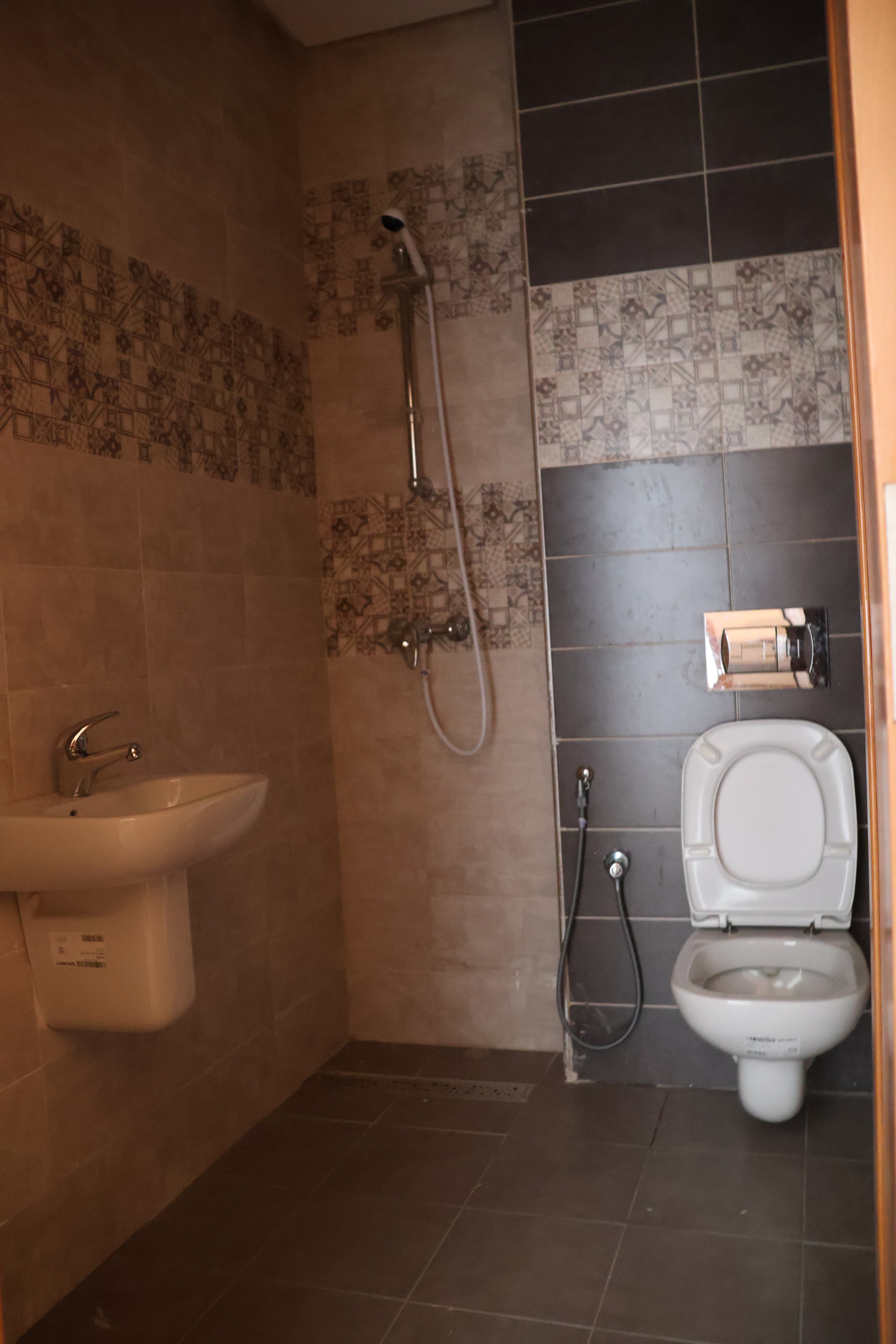 Appartement S+3 à Vendre – 2ᵉ Étage Résidence Essaraya Ben Arous - Image 7